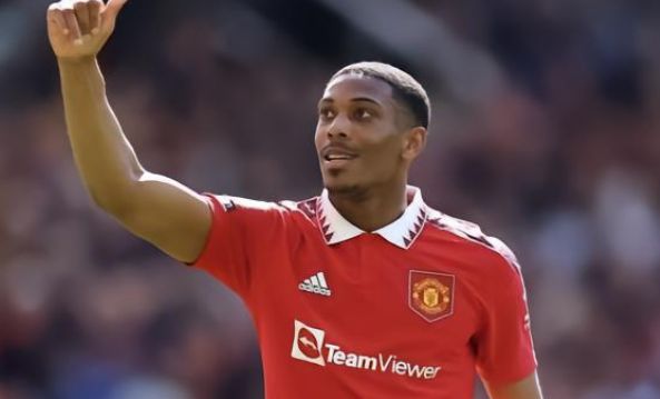 她凭借非凡 她凭借非凡